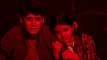 Jack Molloy Legault und Matilda Legault in „ES – Welcome to Derry“. - Foto: Brooke Palmer/HBO Jack Molloy Legault und Matilda Legault in „ES – Welcome to Derry“. - Foto: Brooke Palmer/HBO