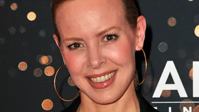 Isabel Edvardsson lächelt in die Kamera - Foto: IMAGO / Michael Wigglesworth