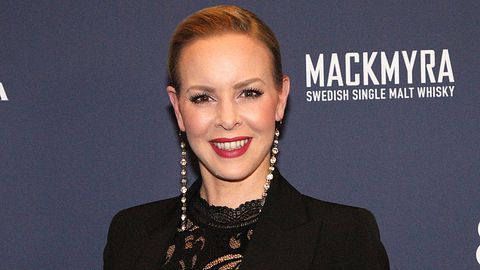 Isabel Edvardsson lächelt - Foto: IMAGO / APress