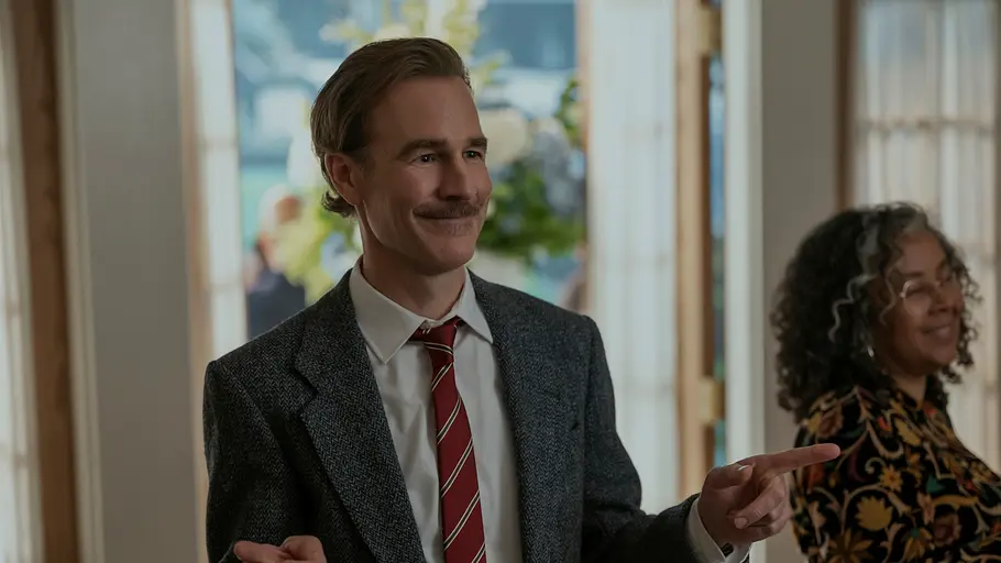 James Van Der Beek mit Schnauzbart. - Foto: Prime Video James Van Der Beek mit Schnauzbart. - Foto: Prime Video