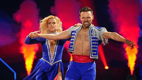 „Let’s Dance“ 2025: Jeanette Biedermann & Vadim Garbuzov: Wer ist raus nach Show 8? - Foto: RTL / Stefan Gregorowius
