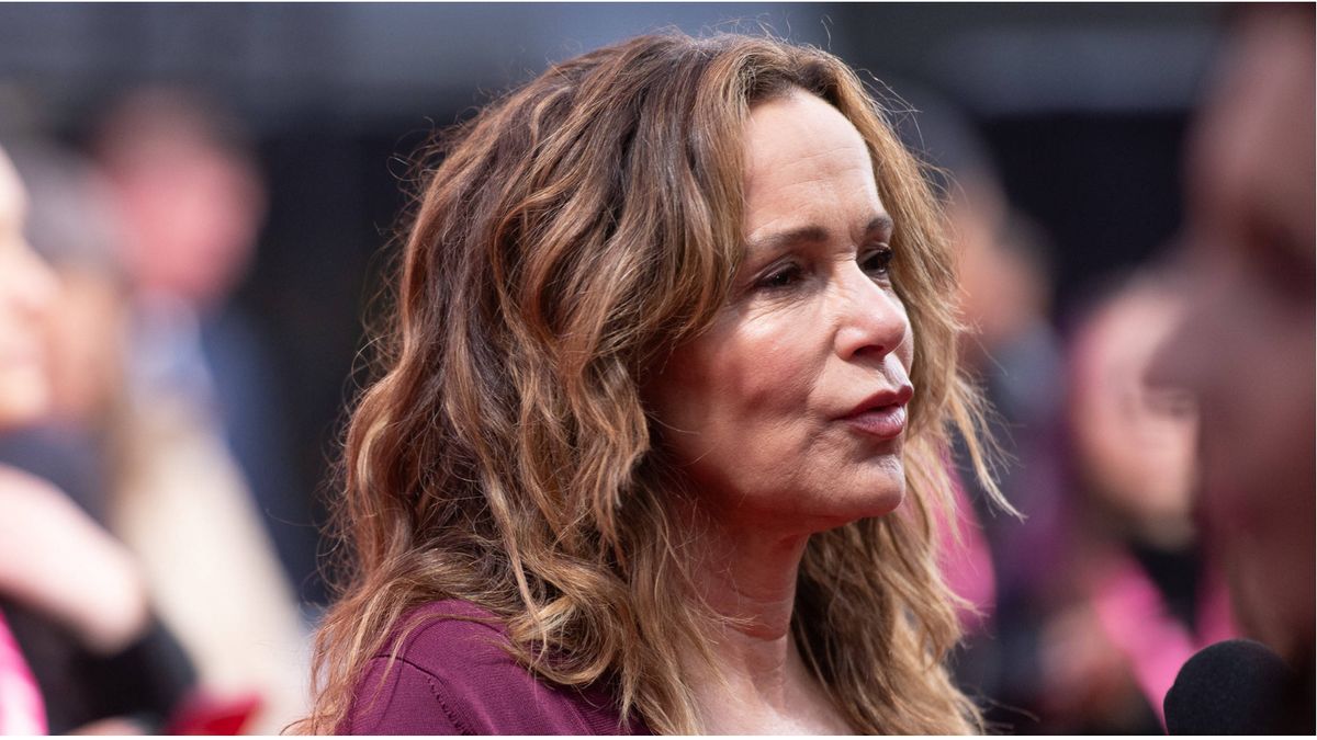 Jennifer Grey von der Seite