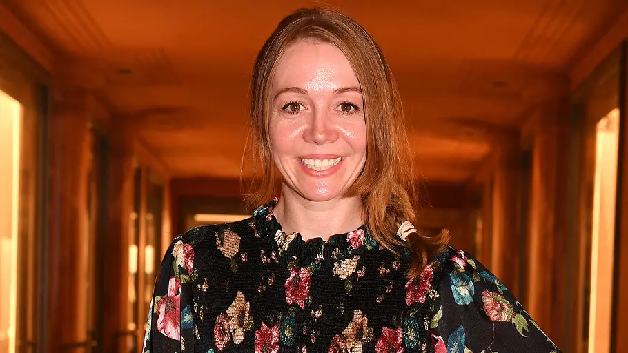 Joanna Semmelrogge ist die Neue bei „Lena Lorenz“. Joanna Semmelrogge lächelt in die Kamera