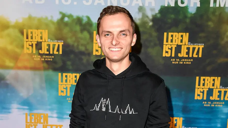 Johannes Mickenbecker bei einer Filmpremiere