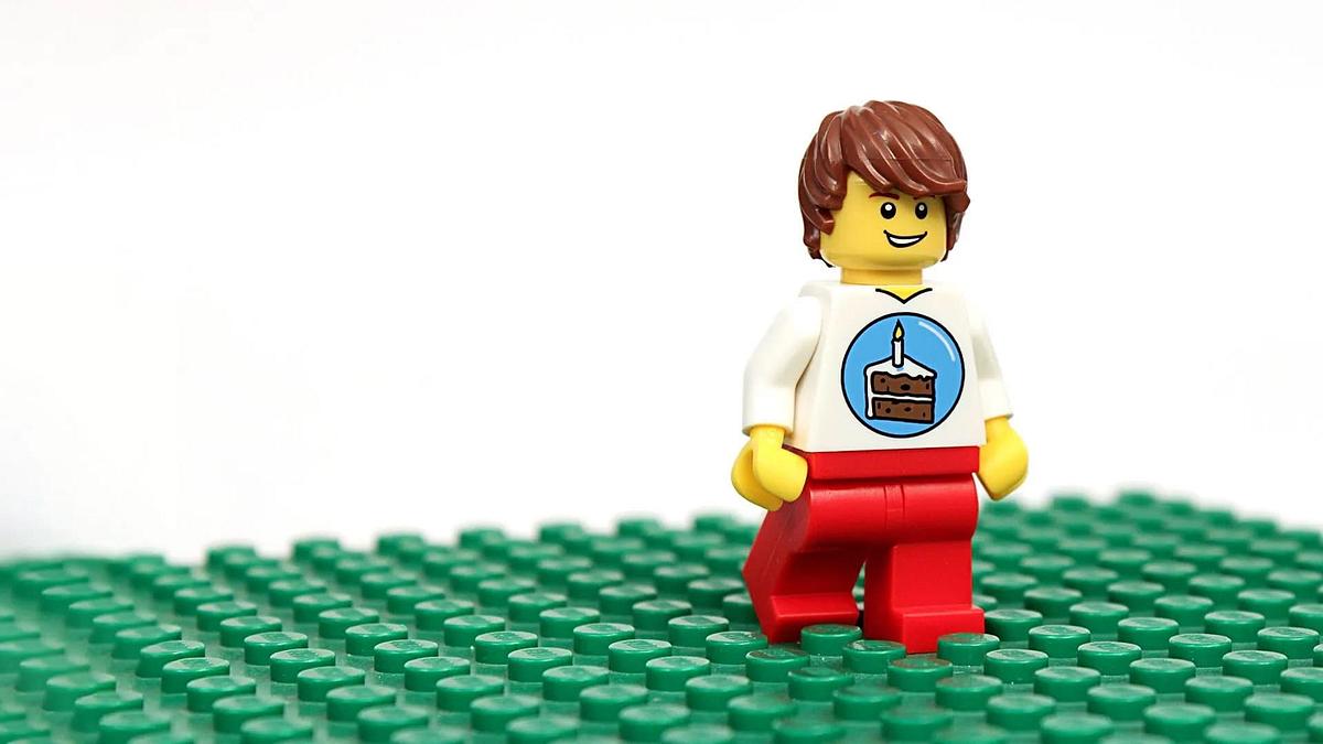 90 Jahre LEGO - Die zehn größten Meilensteine 90 Jahre LEGO - Die zehn größten Meilensteine