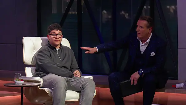 Jonas Chehade, Sohn des Gründers Nabil Chehade, mit Löwe Ralf Dümmel. - Foto: RTL Jonas Chehade, Sohn des Gründers Nabil Chehade, mit Löwe Ralf Dümmel. - Foto: RTL