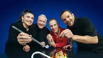 Elif Oskan; Alexander Herrmann; Tim Raue; Steffen Henssler - Foto: Joyn/Marina Geckeler Elif Oskan; Alexander Herrmann; Tim Raue; Steffen Henssler - Foto: Joyn/Marina Geckeler