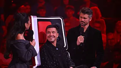 Nico Santos im Jury-Sessel im Halbfinale von The Voice of Germany - Foto: Joyn