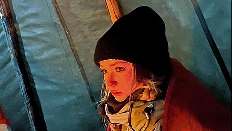 7 vs. Wild-Dreh soll lebensgefährlich gewesen sein! Julia Beautx noch immer geschockt - Foto: Instagram.com/juliabeautx/