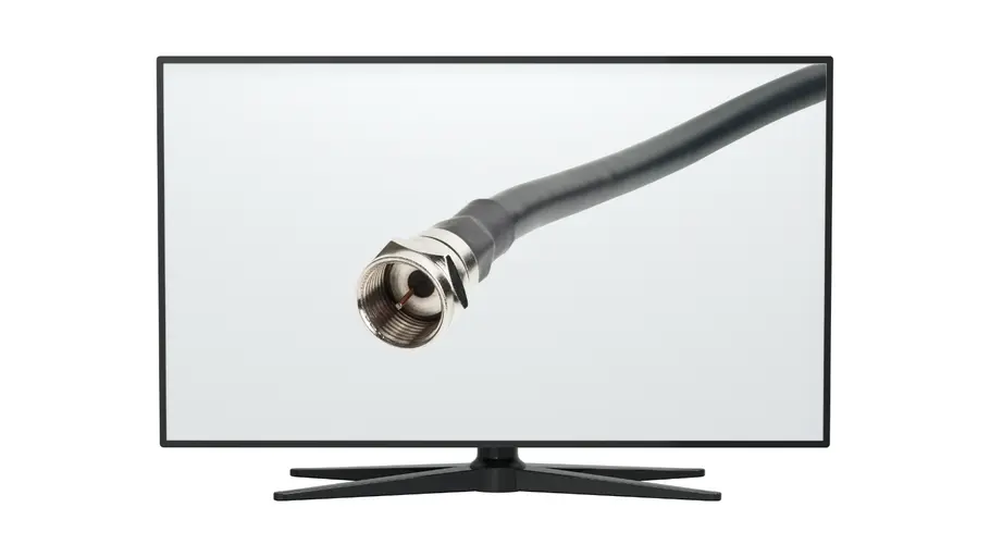Smart-TV-Bildschirm mit Kabel-TV-Kabel 