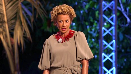Arabella Kiesbauer bei „Kampf der Realitystars“: - Foto: RTLZWEI