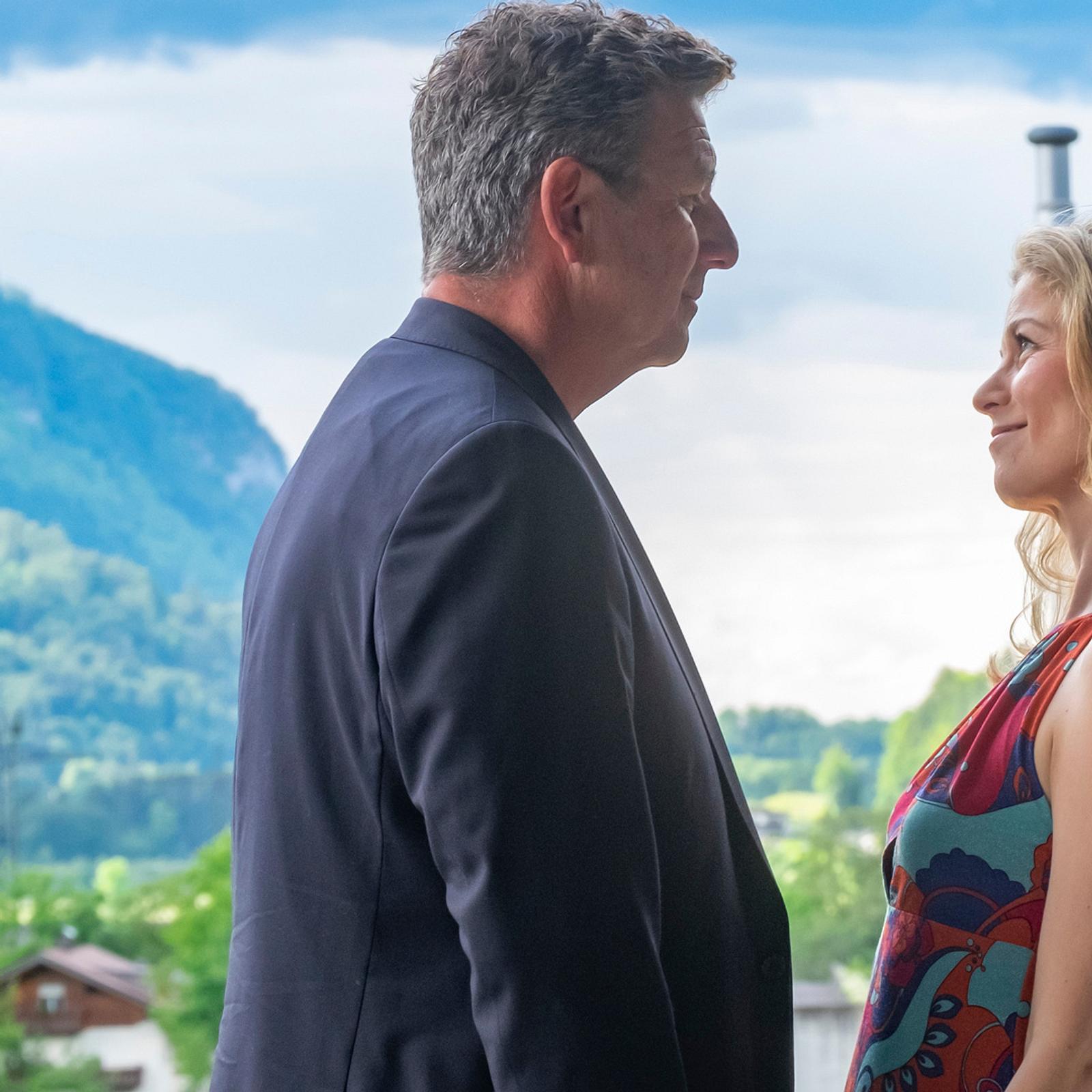 Der Bergdoktor": Schock-Nachricht trübt überraschende Hochzeitspläne!