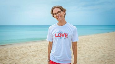 Jens Hilbert T-Shirt - Foto: RTLZWEI/ Luis Zeno Kuhn