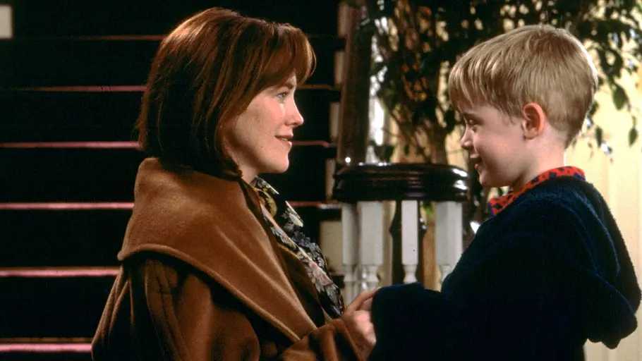Szenenbild aus Kevin allein zuhause mit der Mutter und Kevin