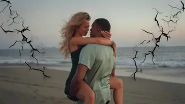 Kevin und Emely „Too Hot to Handle“ umarmen sich - Foto: Netflix / Paul Hepper