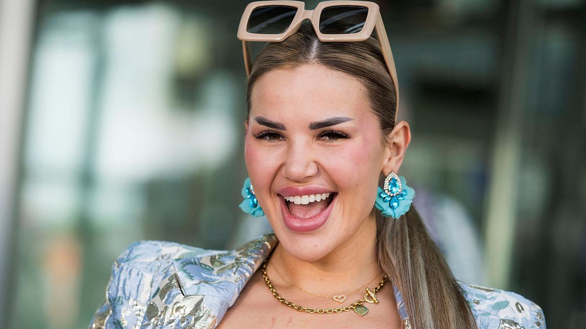 Kim Virginia Kim Virginia mit einem strahlendem Lächeln auf dem Gesicht