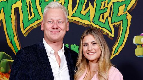 Knossi wird seine Lia bald heiraten. - Foto: IMAGO / Panama Pictures