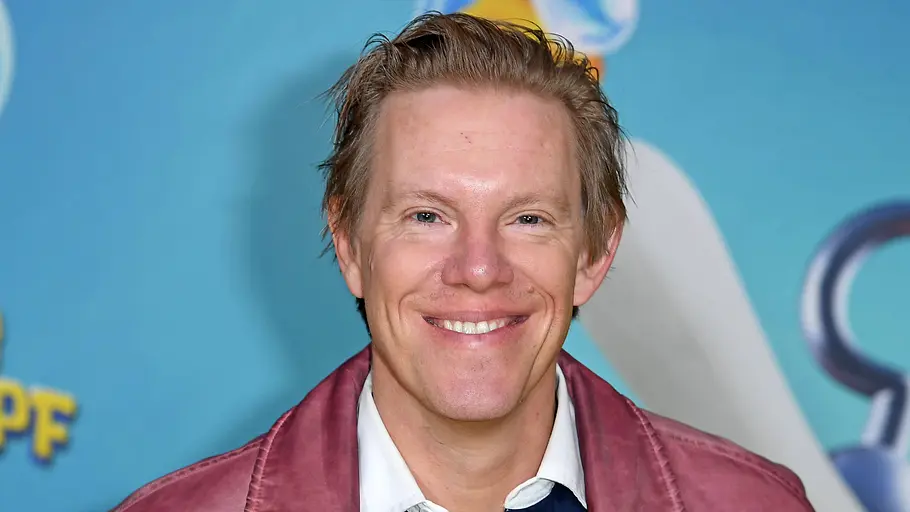 Simon Gosejohann strahlend - trotz verheerender Let's Dance-Kritik.