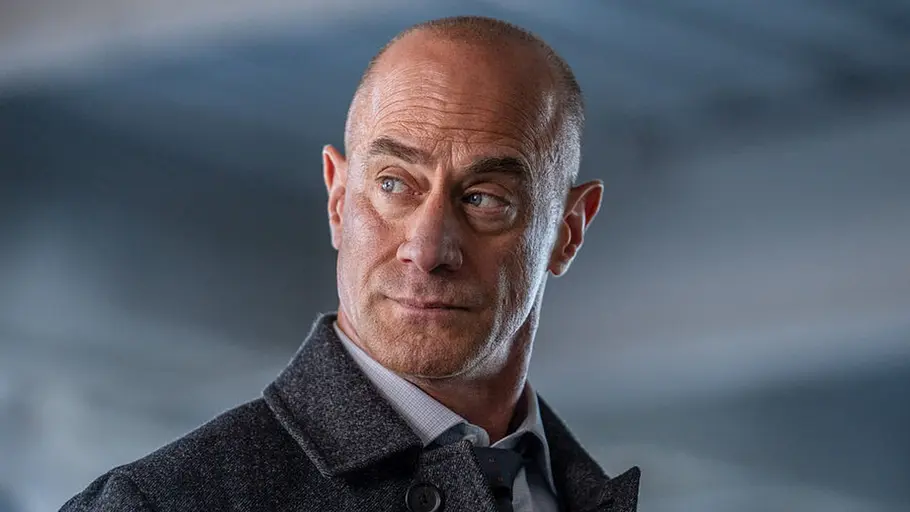 Stabler Stabler schaut fragend in eine Richtung
