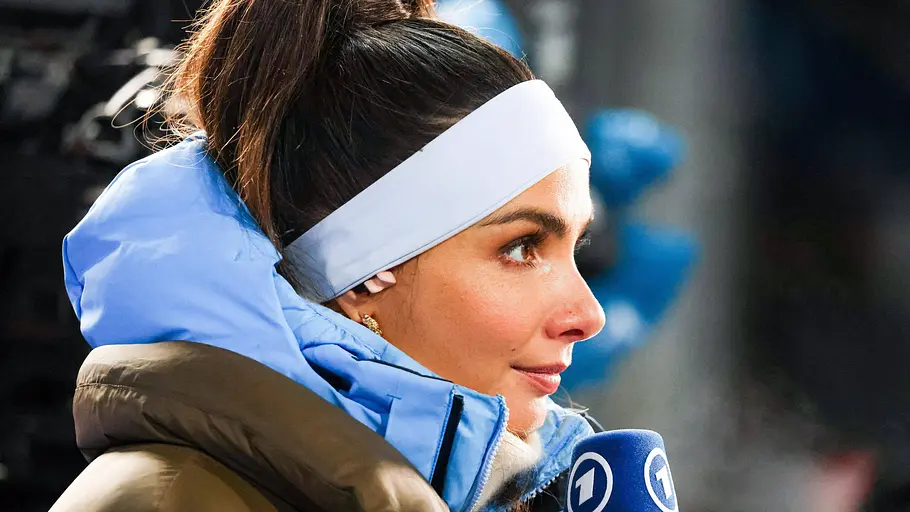 Lea Wagner bei der Vierschanzentournee in Bischofshofen 2025 / 2026 Lea Wagner ist bei der Vierschanzentournee in Bischofshofen 2025 / 2026 zu sehen. Hier im Einsatz für die ARD.