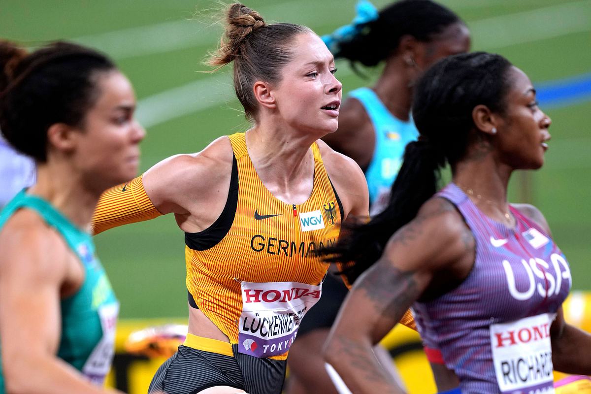 LUECKENKEMPER Gina Team GER mit RICHARDSON USA 1.TAG Abend Session Vorlauf 100m der Frauen Vorlauf Leichtathletik Weltmeisterschaften 2025 in Tokyo Tokyo am 13.09.2023