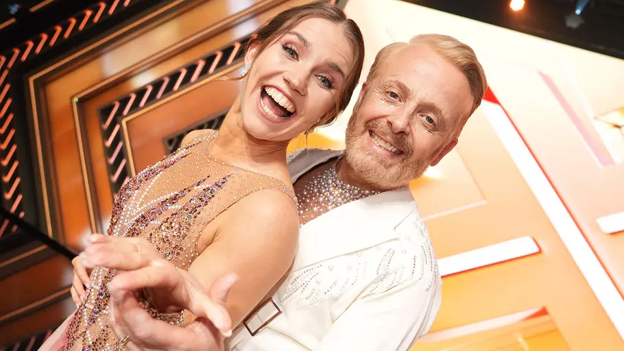 Ross Antony, Mariia Maksina Mariia Maksina und Ross Antony freuen sich nach dem Viertelfinale von Let's Dance über ihr Weiterkommen