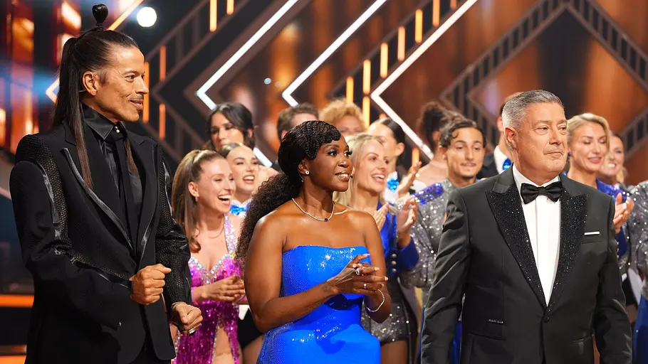 Liebesenthüllung im Let's Dance-Finale 2026 V.l.: Jorge González, Motsi Mabuse, Joachim Llambi im Let's Dance-Finale 2026, in dem es eine Liebesenthüllung gab.