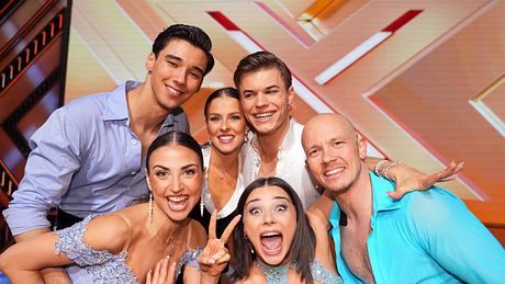 Die „Let’s Dance“-Finalisten 2025 mit ihren Profis! Wer gewinnt: Diego und Ekat, Taliso und Patricija oder Fabian und Anastasia?  - Foto: Foto: RTL / Stefan Gregorowius