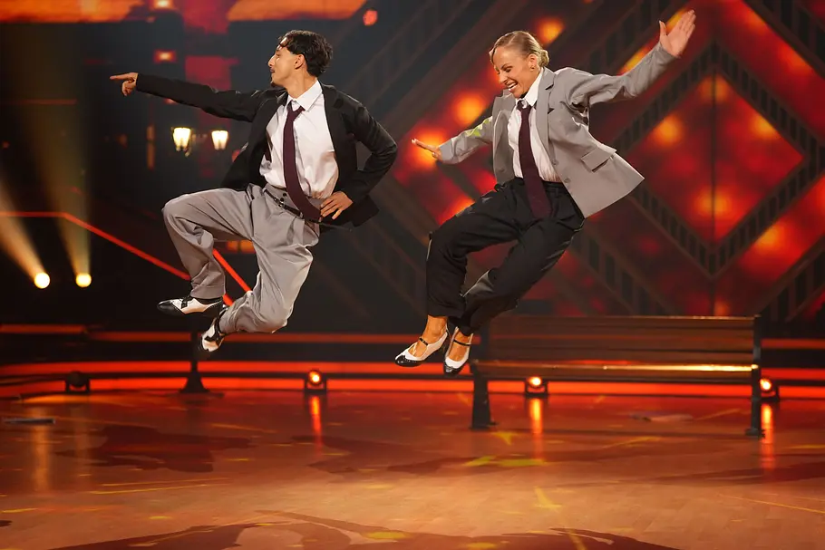 Lets Dance Halbfinale 2026 Die Top-4 von Lets Dance 2026 gibt im Halbfinale am 22. Mai alles, die Jury urteilt knallhart.