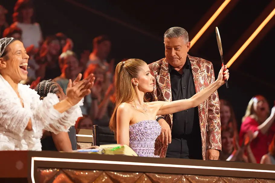 Lets Dance Halbfinale 2026 Die Top-4 von Lets Dance 2026 gibt im Halbfinale am 22. Mai alles, die Jury urteilt knallhart.
