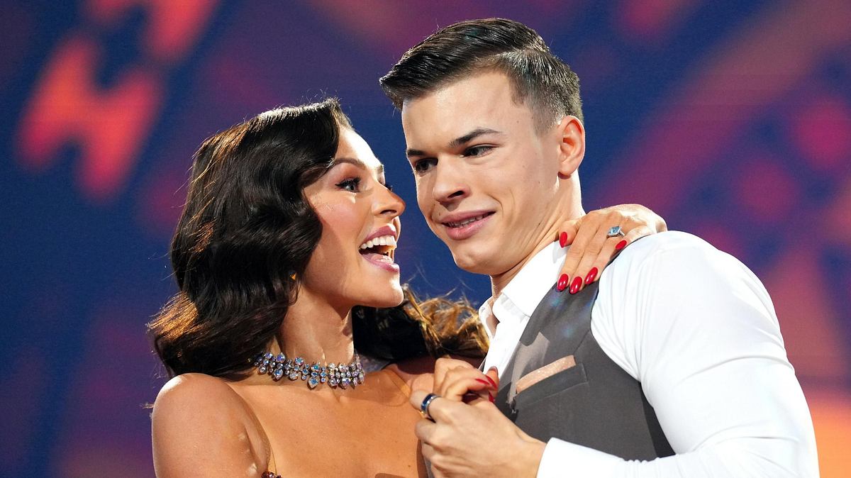 Ist Taliso Engel nach Show 11 raus? „Let’s Dance“ 2025: Wer ist raus im Halbfinale? Muss Patricija Ionel Tanzpartner Taliso Engel trösten?