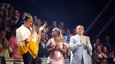 Die Jury von Lets Dance klatscht in die Hönde - Foto: RTL / Stefan Gregorowius