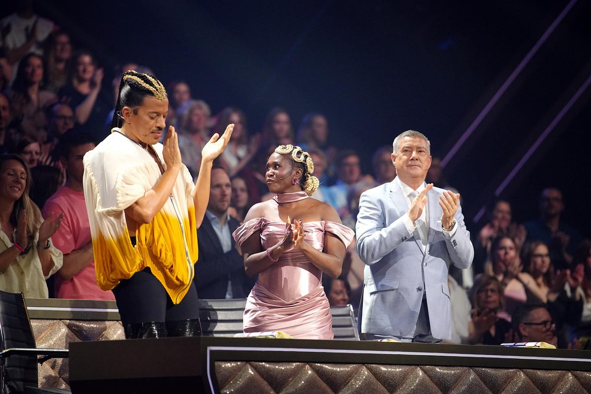 Let's Dance-Jury feiert die Profis Let's Dance-Jury feiert die Profis bei der Profi-Challenge