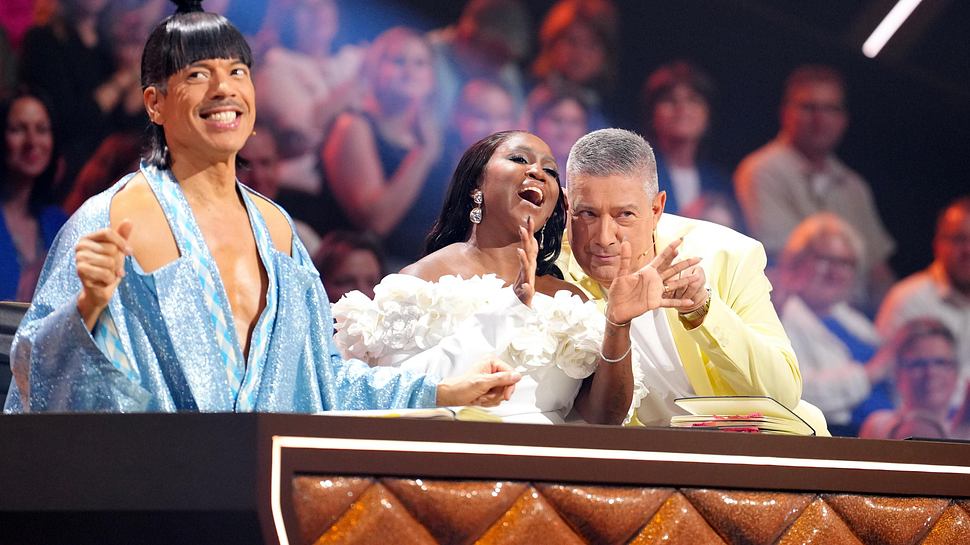 Lets Dance-Jury 2025: Das sind die Tänze in Show 8 - Foto: RTL / Stefan Gregorowius