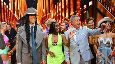 Die Jury von Lets Dance in der Liveshow - Foto: RTL / Stefan Gregorowius