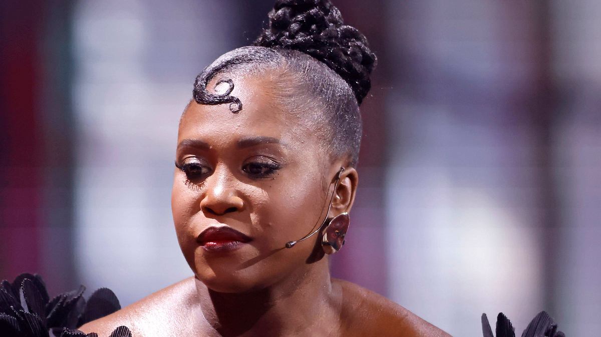 Motsi Mabuse „Let's Dance“: Motsi Mabuse mit einem ernsten Gesichtsausdruck