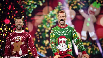 Vadim Garbuzov und Nicolas Puschmann auf der Tanzfläche in Weihnachtspullis. - Foto: RTL / Stefan Gregorowius
