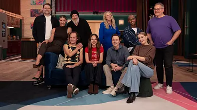 Der Cast von „LOL“ Staffel 7 beim Gruppenfoto. - Foto: Prime Video