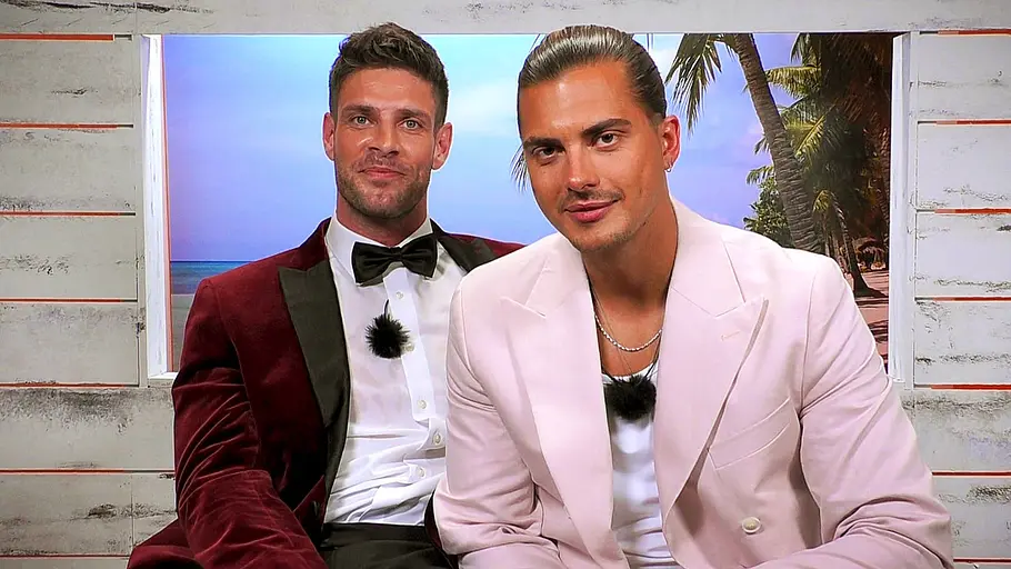 Bittere Pleite für Tim Kühnel bei Love Island VIP Tim Kühnel und Ex-Bachelor Martin bei Love Island VIP