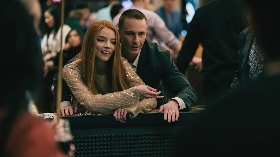 Anya Taylor-Joy und Drew Starkey in „Lucky“. Anya Taylor-Joy und Drew Starkey in „Lucky“.