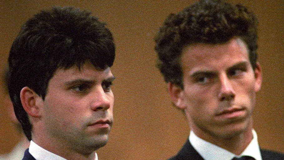 Lyle und Erik Menendez neue Anhörung. Lyle und Erik Menendez vor Gericht 1990.
