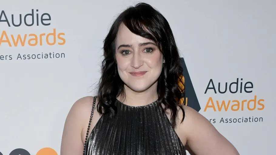Mara Wilson auf dem roten Teppich bei den Audie Awards.