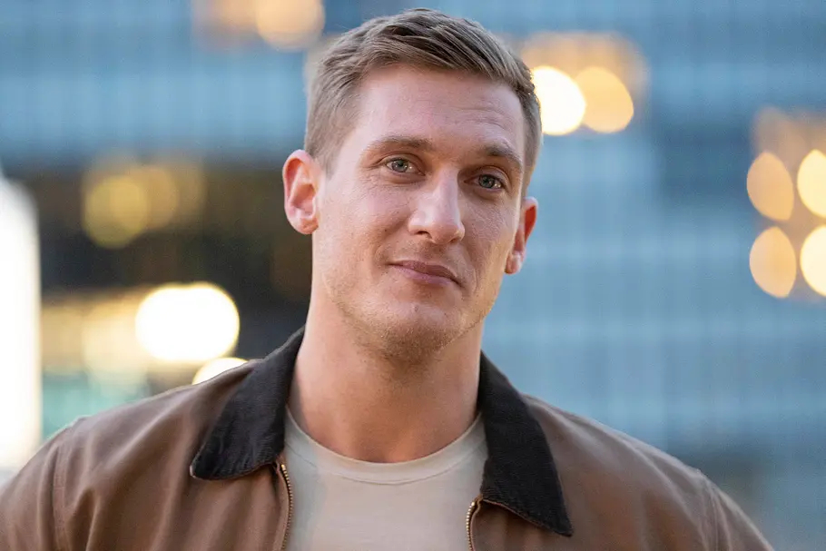 Schauspieler Martin Walde Schauspieler Martin Walde guckt in die Kamera