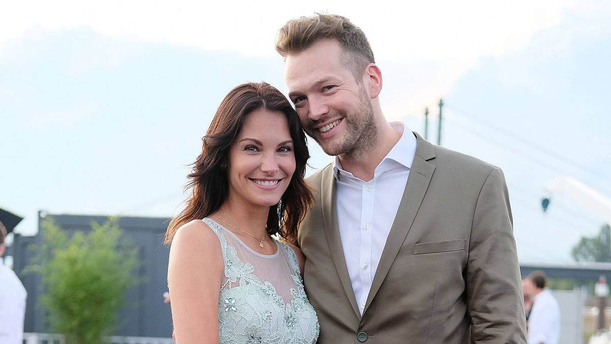 Simone Voss und Marvin Albrecht bei der Ankunft zur Unique Fashion Show an Bord der Oceandiva am 20.07.2019 in Düsseldorf Simone Voss und Marvin Albrecht bei der Ankunft zur Unique Fashion Show an Bord der Oceandiva am 20.07.2019 in Düsseldorf
