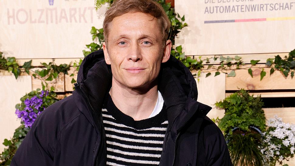 matthias-schweighoefer-hollywood-serie - Foto: IMAGO / APress
