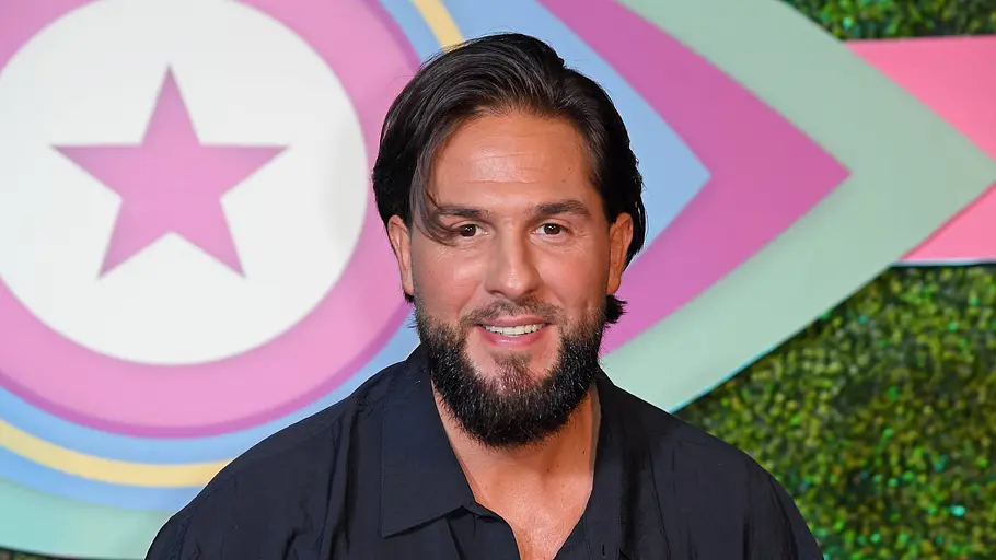 Maurice Dziwak ist Promi-Big-Brother-Kandidat 2026 Maurice Dziwak bei der Vorstellung der Promi-Big-Brother-Kandidaten 2026