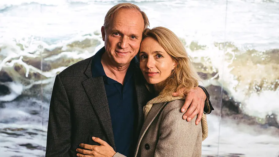 Sonja Wintersperger (Ursina Lardi) und Thomas Wintersperger (Ulrich Tukur). Sonja Wintersperger (Ursina Lardi) und Thomas Wintersperger (Ulrich Tukur).