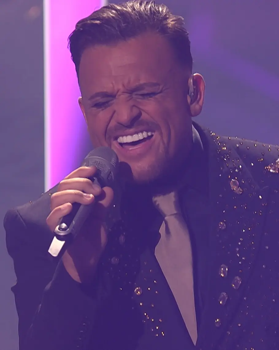 Menowin und sein Finalsong bei DSDS Menowin und sein Finalsong bei DSDS
