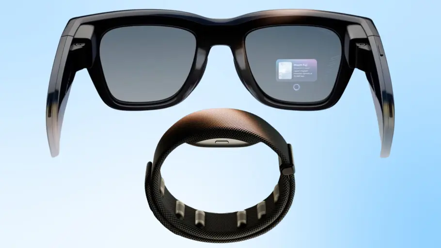 Meta Ray-Ban & Neural Band vor hellblauem Hintergrund