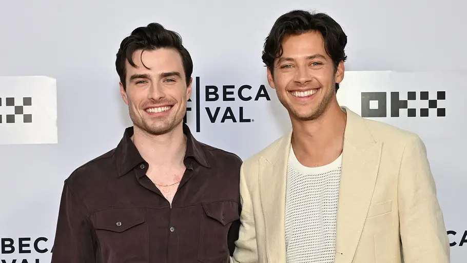 Michael Bradway und Matt Cornett Michael Bradway und Matt Cornett bei der Premiere von „Every Year After“ in New York City.